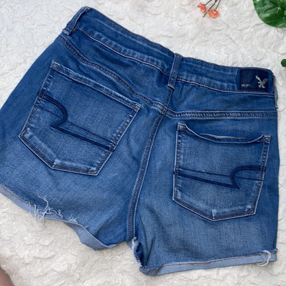 American Eagle Hi Rise Shorties - Picture 3 of 4